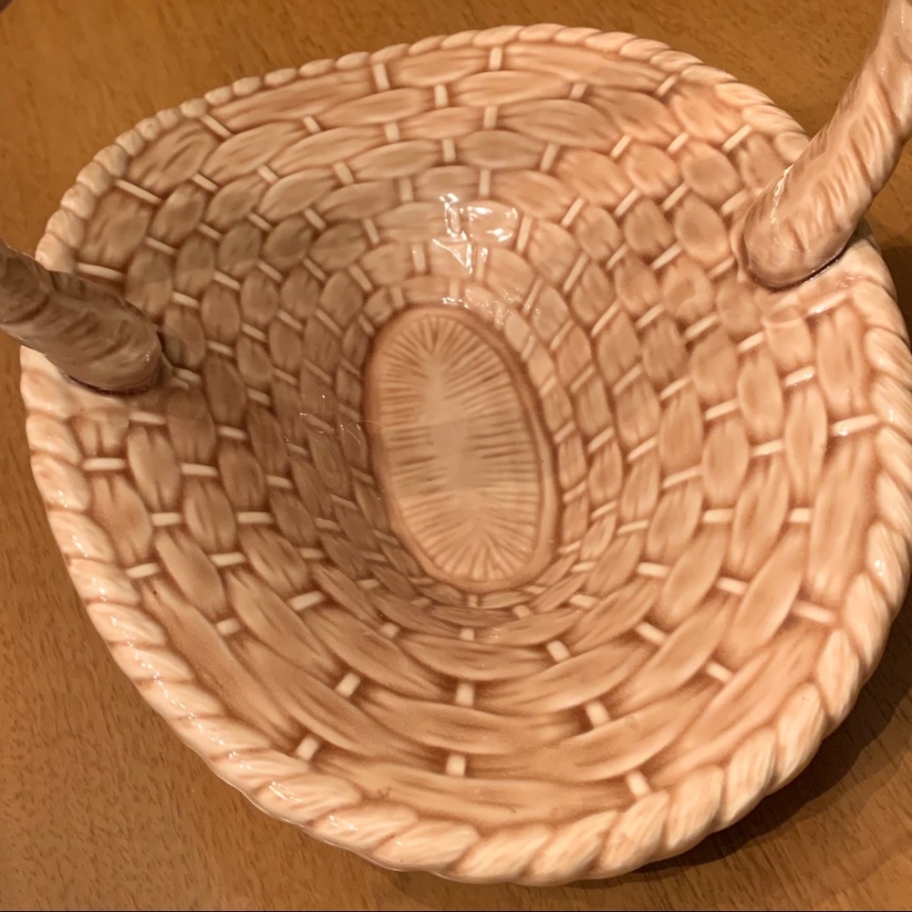 Atlantic Molds 1974 Ceramic Spring Basket - Picture 6 of 10